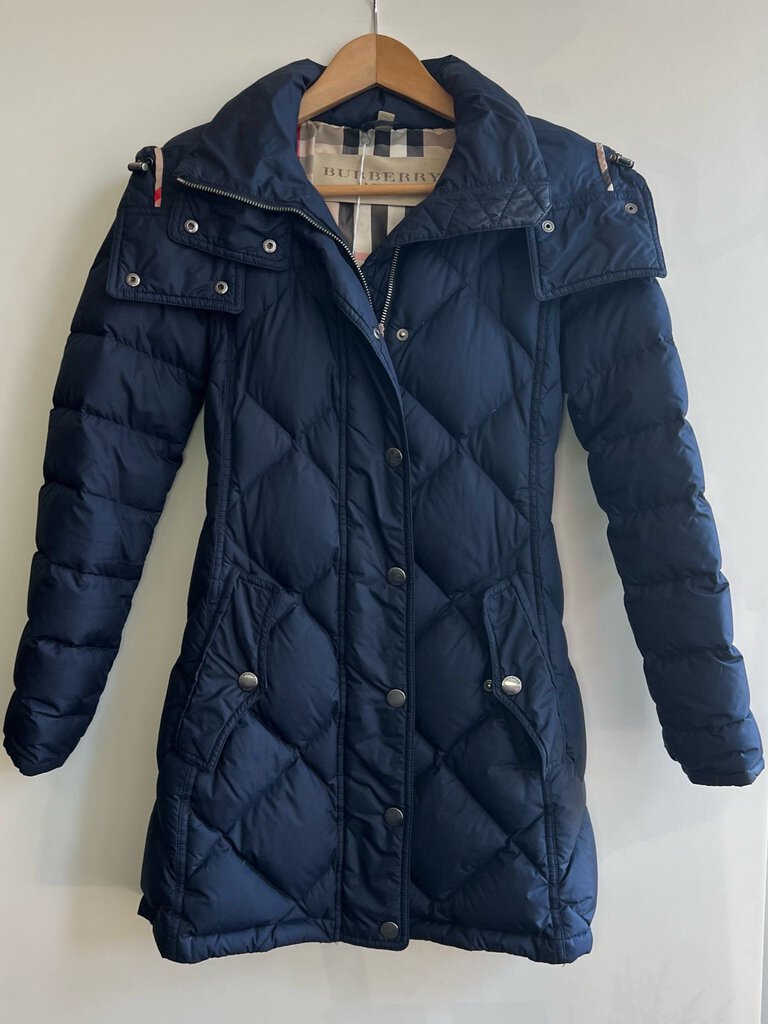 Katybird is a consignment boutique in Madrona, Seattle offering authentic Burberry cardigans, blouses, dresses, cashmere, sweaters, outerwear, accessories, handbags, shoes, and much more. 
