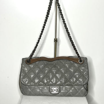 Katybird is a women's consignment boutique in Madrona, Seattle offering authentic Chanel handbags and much more.